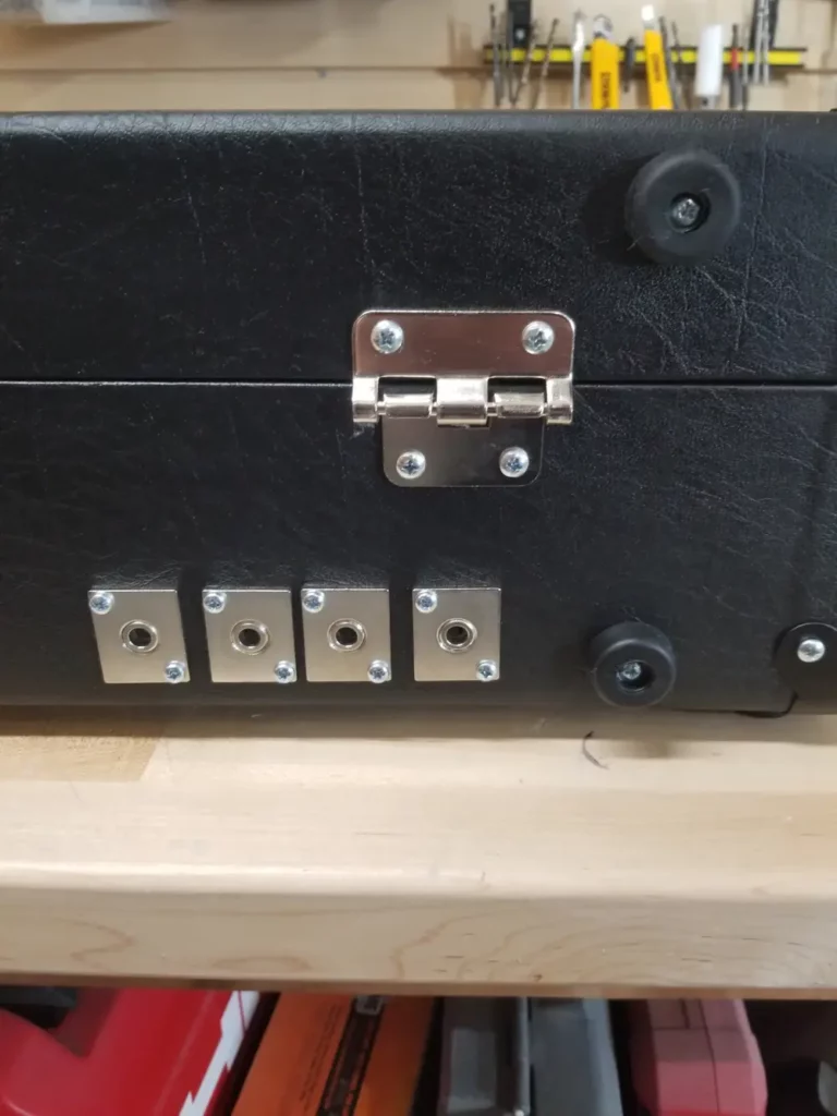 Audio inputs/outputs on custom Pedal Pad pedalboard
